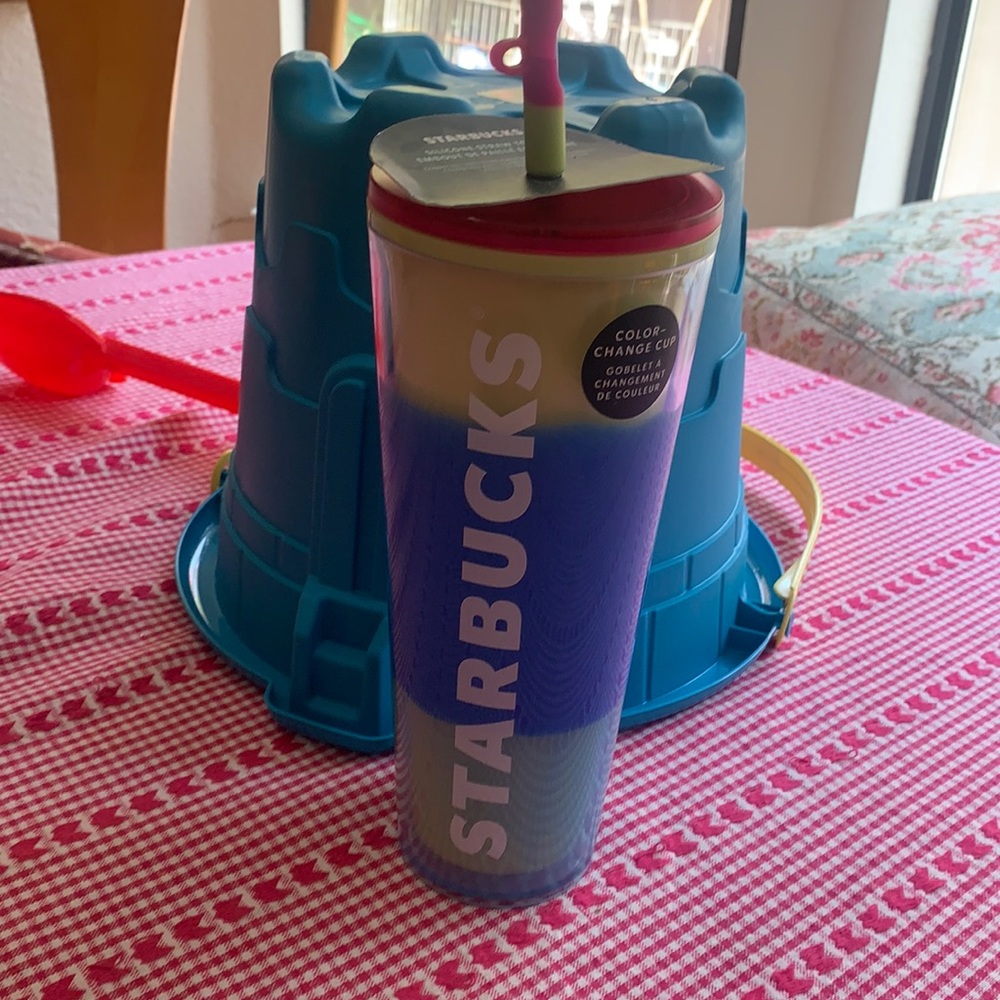 Starbucks color change cup straw cover nwt